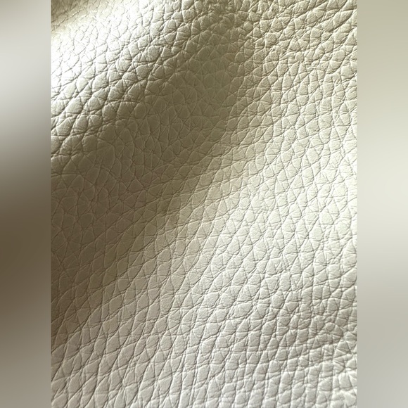 Guess cross body 3 tone purse - Picture 10 of 16